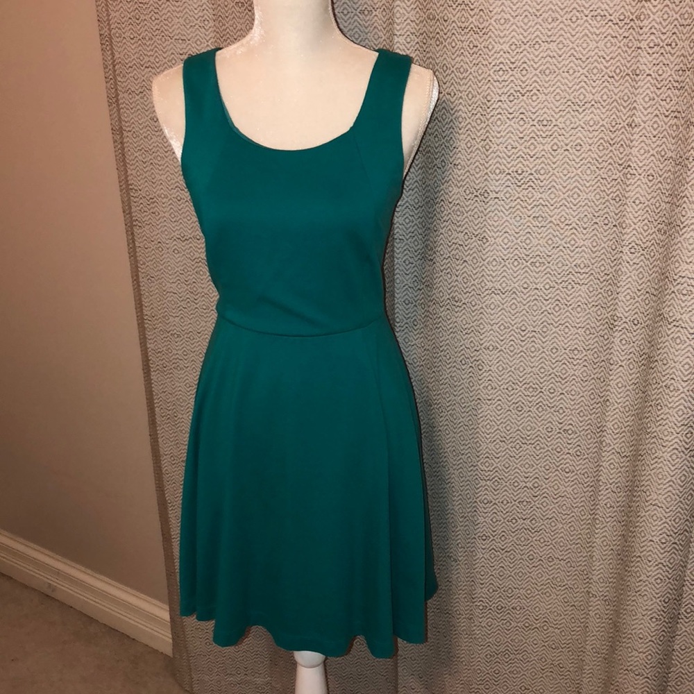🚨Final Sale🚨Back Cut Out Dress